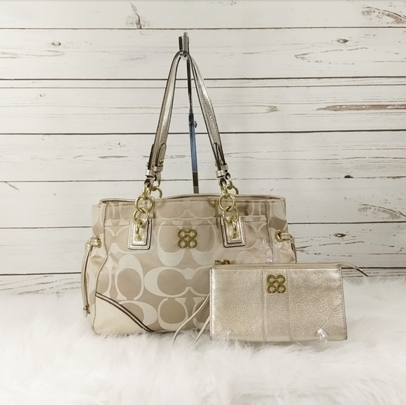 Coach Handbags - NO OFFERS.    Coach Colette Signature Carryall Set